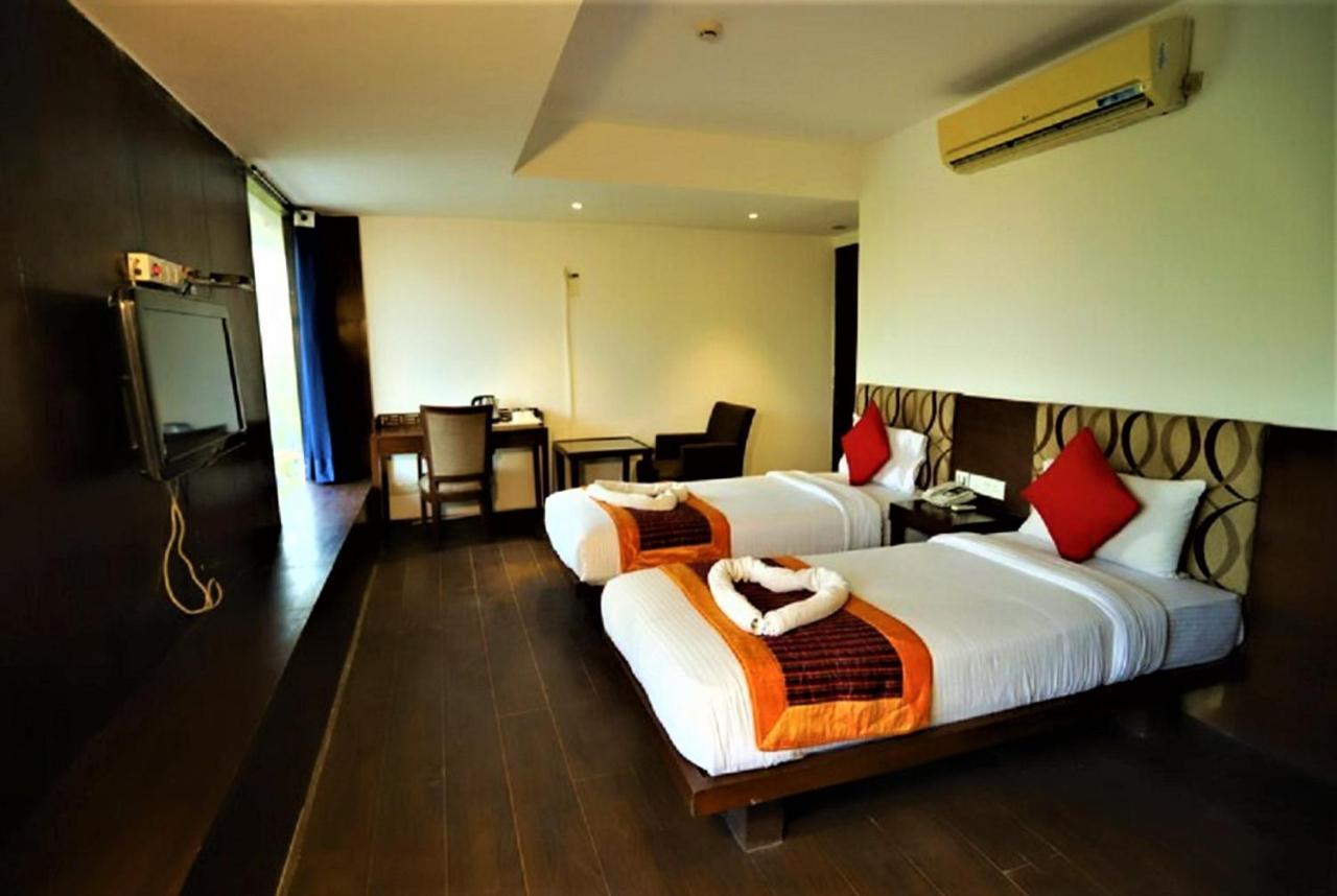 Hotel Arch International Yeni Delhi Dış mekan fotoğraf